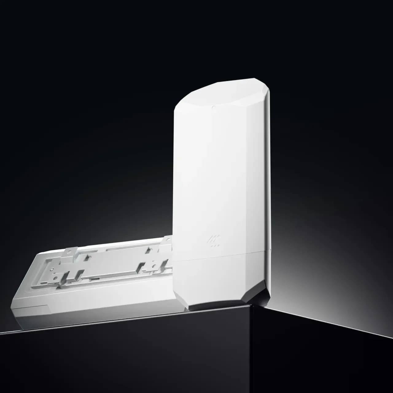 Teltonika OTD500 — 5G Router — ürün görseli 1/3